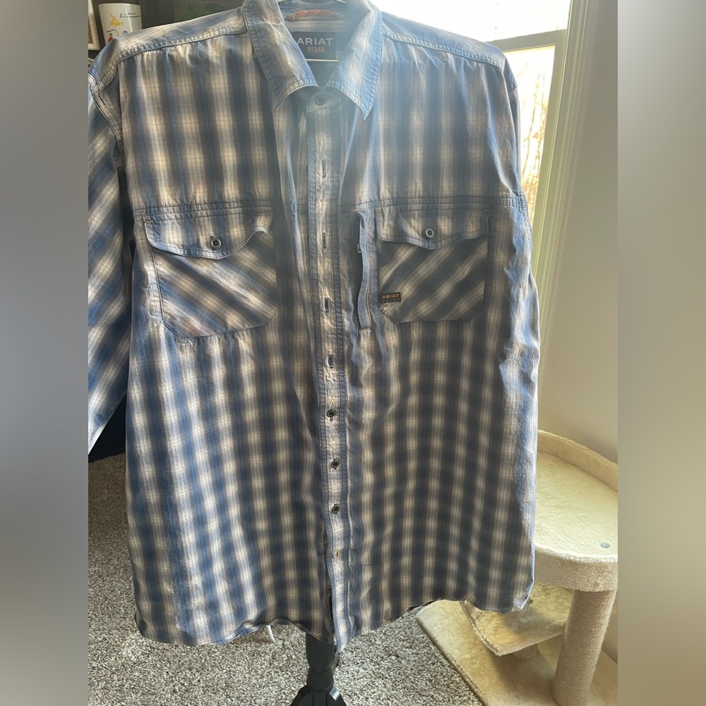 Ariat Rebar Men’s Long Sleeved Button down Shirt Sz XXl in gently used